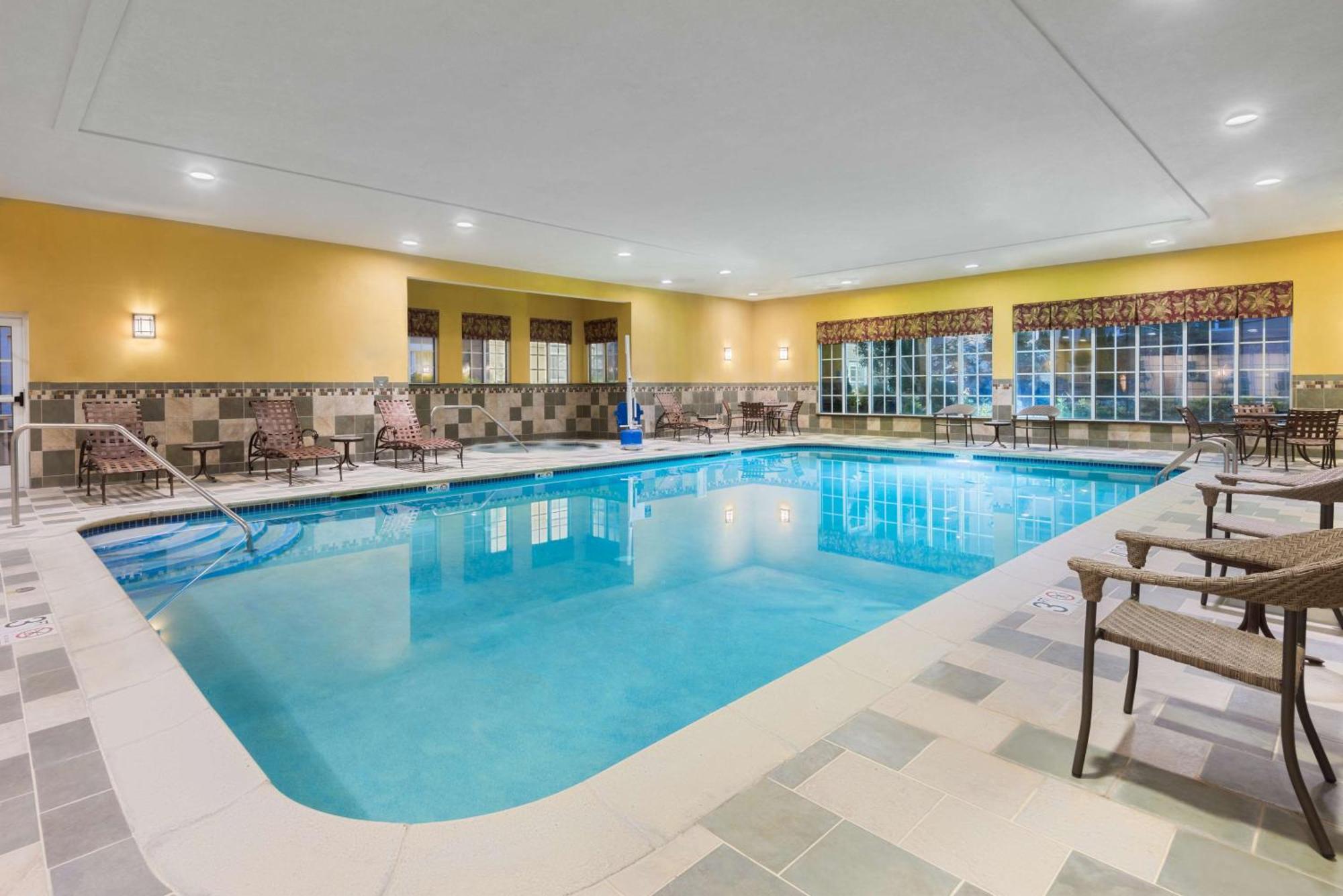 Homewood Suites By Hilton Holyoke-Springfield/North Exterior foto